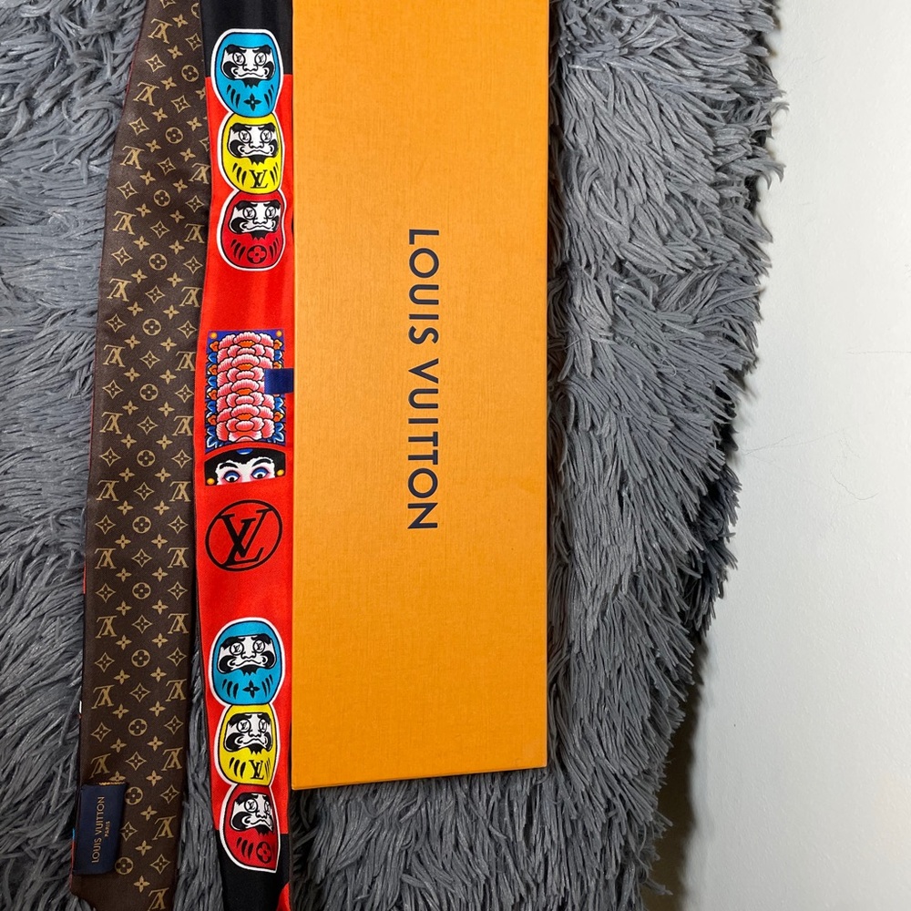 Brand New Authentic Louis Vuitton Bandeau